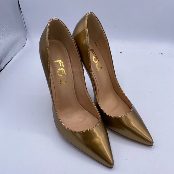 Elegant Gold Stiletto Heels - Picture 5 of 10